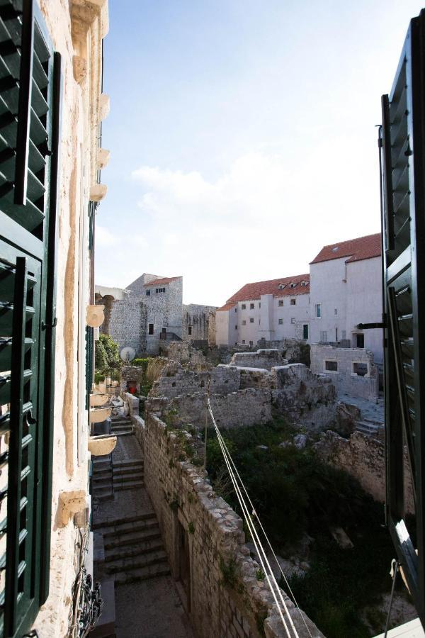 Mirella Guest house