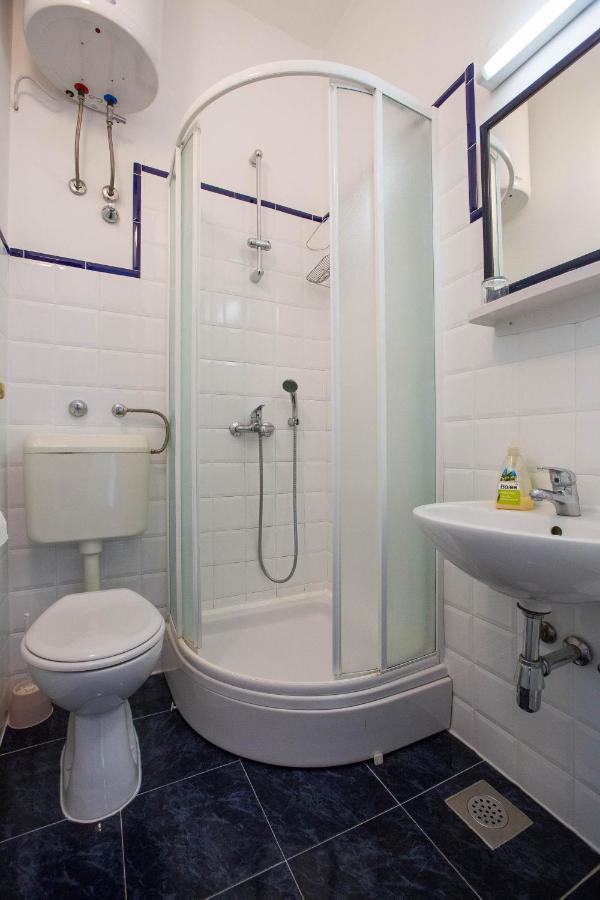 Guest house Mirella 3*